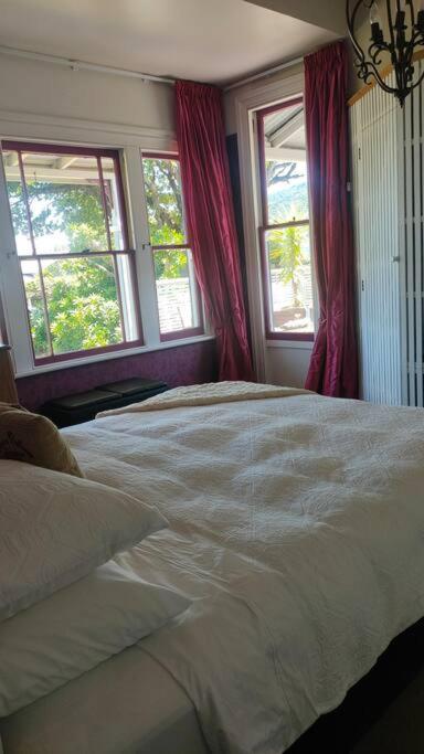 The Oaks- A Beautifully Appointed 1890S Villa Featherston 外观 照片